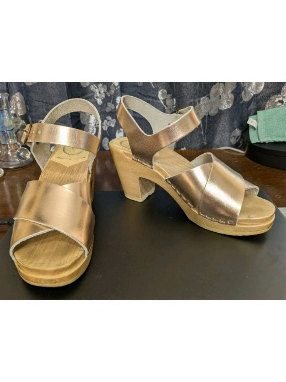 No. 6 Coco Cross Metallic Rose Gold Clogs Size EU 37 / US 7